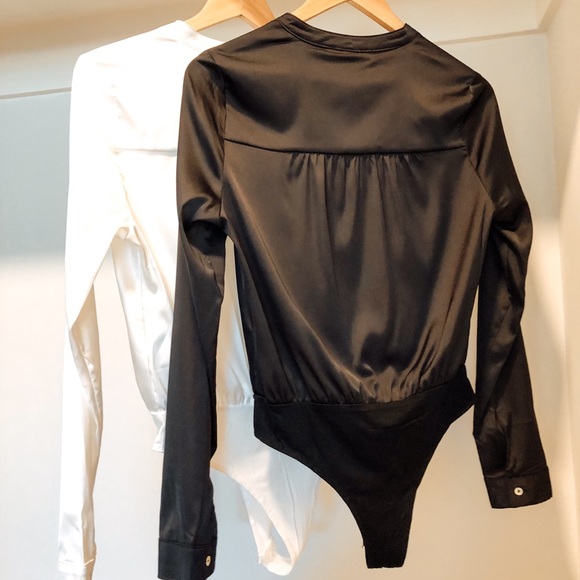 🟡 SALE! NEW YORK Black Wrap Bodysuit - Picture 2 of 3